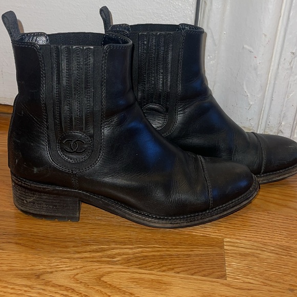 Chanel Black Leather Chelsea Booties - Picture 2 of 9